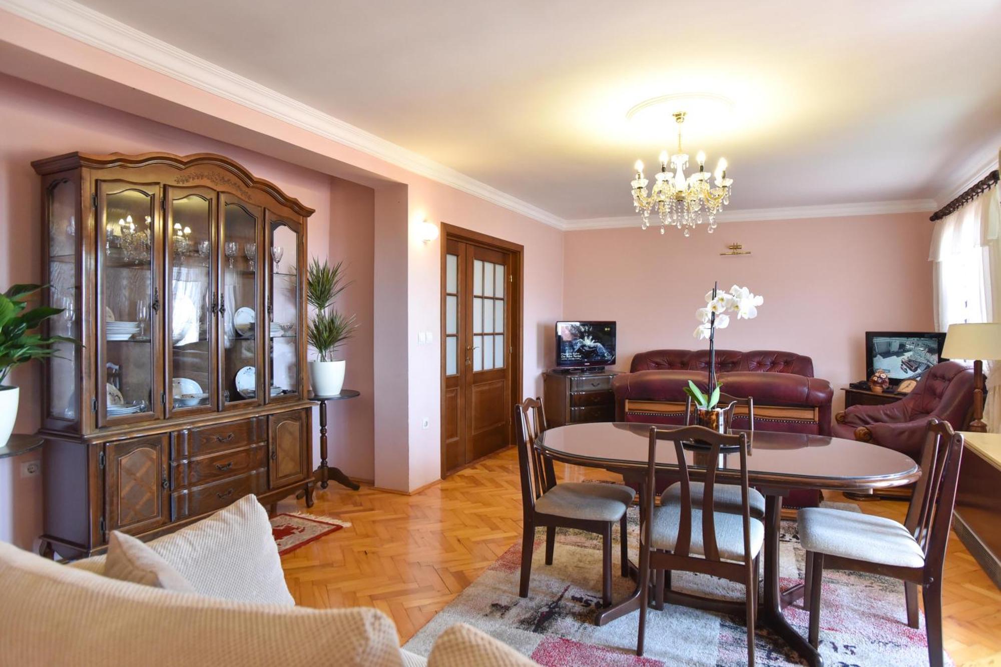 Vila Apartments Lidija Petrovac Buitenkant foto