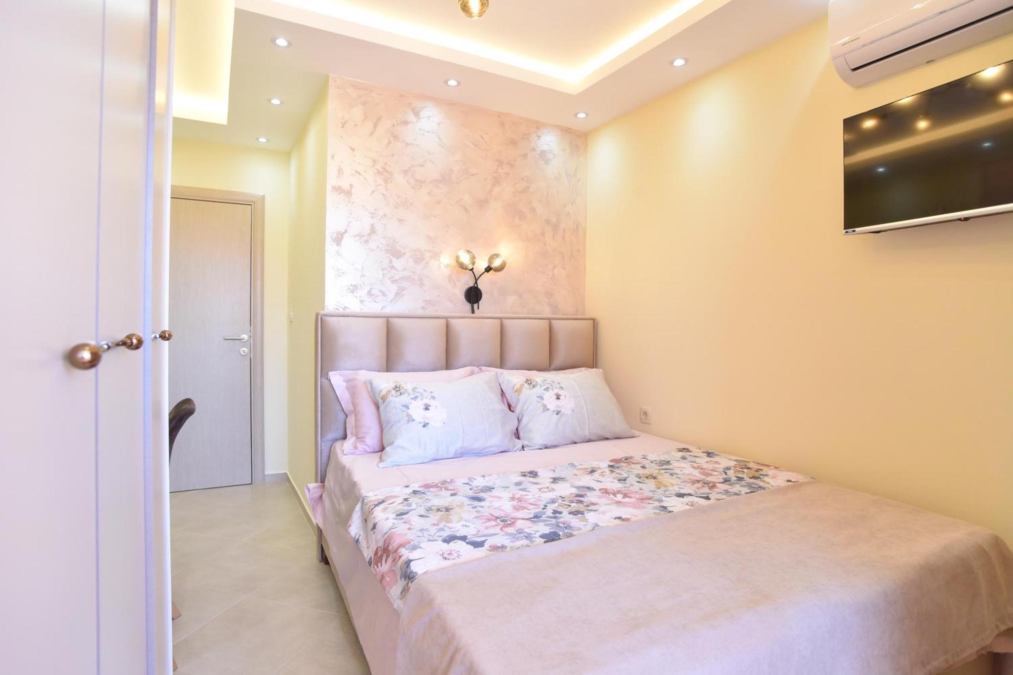 Vila Apartments Lidija Petrovac Buitenkant foto