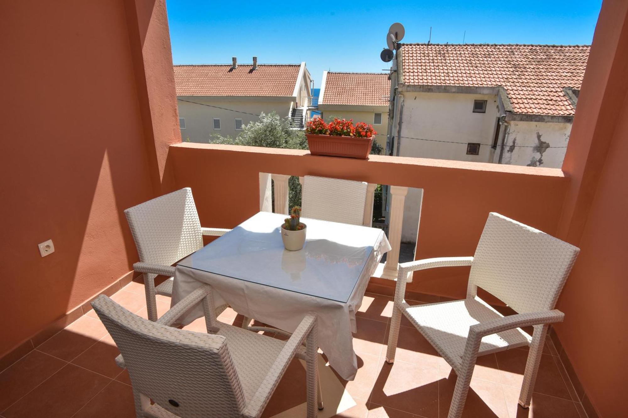 Vila Apartments Lidija Petrovac Buitenkant foto